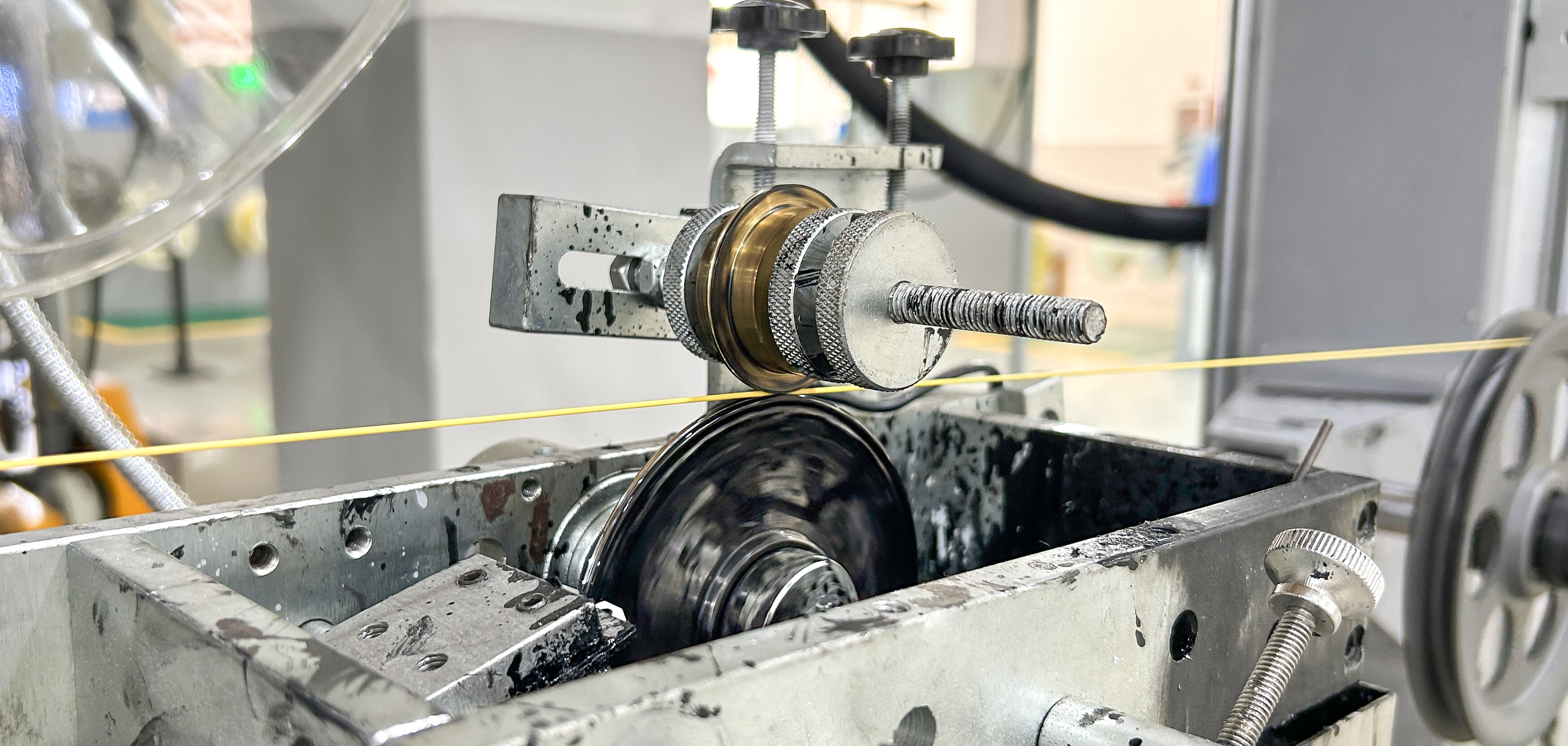 Cooling Station: Water Tank Cooling with Guide Roller Pull